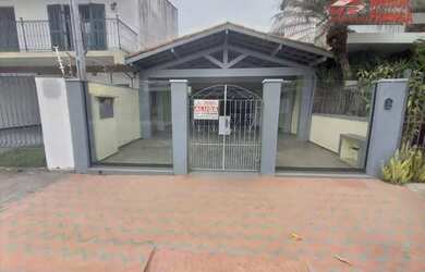 Imagem: A casa possui 3 Dormitórios, 3 Banheiros, 118m² de Área e