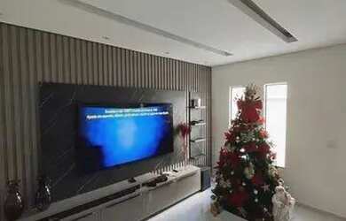 Imagem: A casa possui 2 Dormitórios, 1 Banheiro, 1 Vaga na garagem