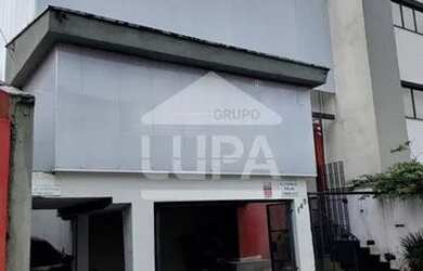 Imagem: O depósito possui 13m² de Área e está localizado em Água