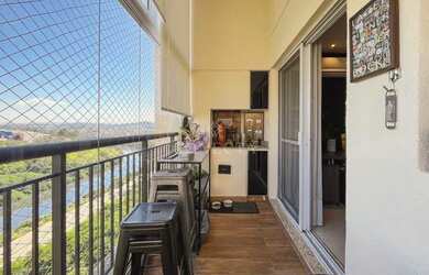 Imagem: O apartamento possui 2 Dormitórios, 1 Banheiro, 2 Vagas na