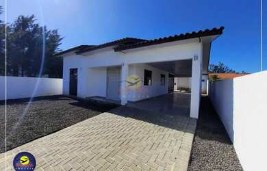 Imagem 3: Casa com APENAS 50 METROS DO MAR! Em Balneário Gaivota - SC