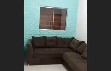 Imagem: A casa possui 2 Dormitórios, 1 Banheiro, 1 Vaga na garagem