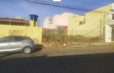 Imagem: O terreno possui 364m² de Área e está localizado em Maracanã