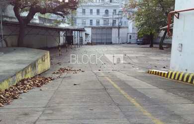 Imagem: O depósito possui 8.900m² de Área e está localizado em