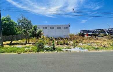 Imagem: O terreno possui 1200m² de Área e está localizado em Lourival