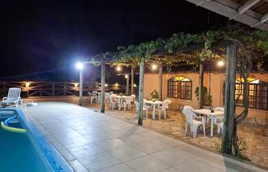 Imagem: A pousada chalé possui 5 Dormitórios, Acomodam 30 pessoas