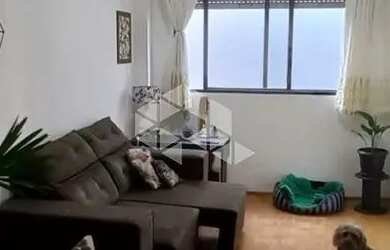 Imagem: O apartamento possui 1 Dormitório, 1 Banheiro, 1 Vaga na garagem