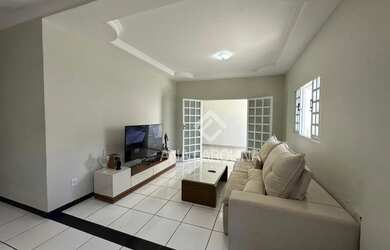 Imagem 2: Casa à venda no Bairro Cândida Câmara