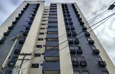 Imagem: O apartamento possui 3 Dormitórios, 1 Banheiro, 2 Vagas na