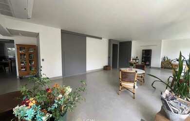 Imagem: O apartamento possui 4 Dormitórios, 4 Banheiros, 3 Vagas na