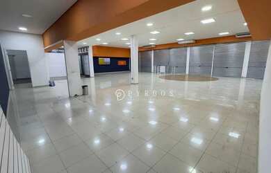 Imagem: O depósito possui 5 Vagas na garagem, 1.839m² de Área e