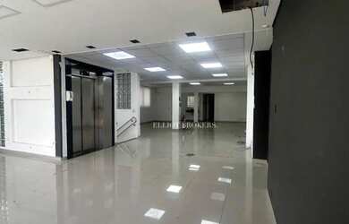 Imagem: O depósito possui 5 Vagas na garagem, 650m² de Área, Imóvel