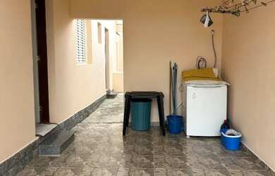 Imagem 15: C515 - Casa com três dormitórios sendo um suíte. Garagem para três carros ou mais...