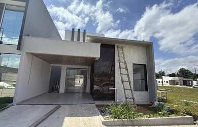 Imagem: A casa em condomínio possui 3 Dormitórios, 3 Banheiros, 112m²