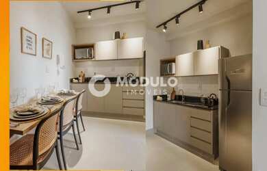 Imagem: O apartamento possui 2 Dormitórios, 1 Banheiro, 1 Vaga na garagem