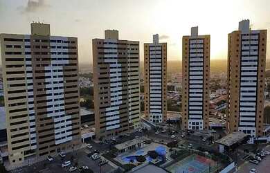 Imagem: O apartamento possui 3 Dormitórios, 2 Banheiros, 2 Vagas na