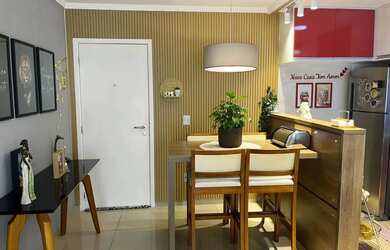 Imagem: O apartamento possui 2 Dormitórios, 1 Banheiro, 1 Vaga na garagem