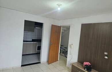 Imagem: O apartamento possui 2 Dormitórios, 1 Banheiro e 1 Vaga na