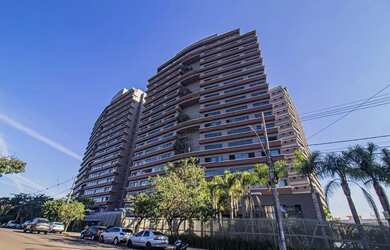 Imagem: O apartamento possui 3 Dormitórios, 5 Banheiros, 2 Vagas na