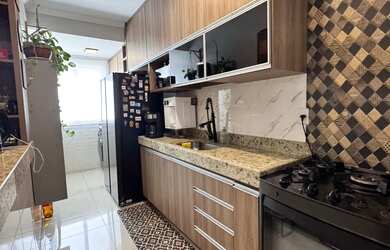 Imagem: O apartamento possui 2 Dormitórios, 2 Banheiros, 1 Vaga na