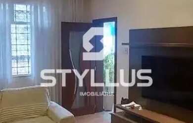 Imagem: A casa possui 3 Dormitórios, 3 Banheiros, 5 Vagas na garagem