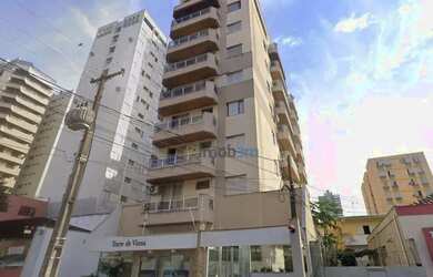 Imagem: O apartamento possui 4 Dormitórios, 3 Banheiros, 2 Vagas na