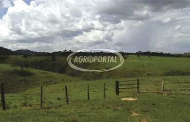 Imagem: A fazenda possui 15.840.000m² de Área e está localizado