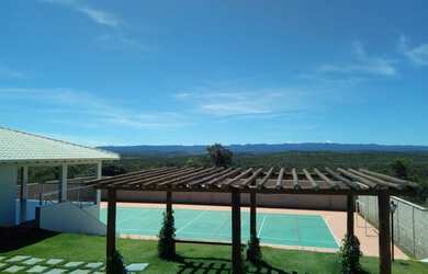 Imagem: O terreno e possui Dormitórios, Suítes, Banheiros, 1000-0m²