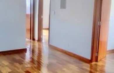 Imagem: O apartamento possui 2 Dormitórios, 2 Banheiros, 2 Vagas na