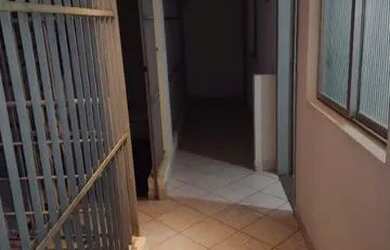 Imagem: A kitnet possui 1 Dormitório, 1 Banheiro, 1 Vaga na garagem