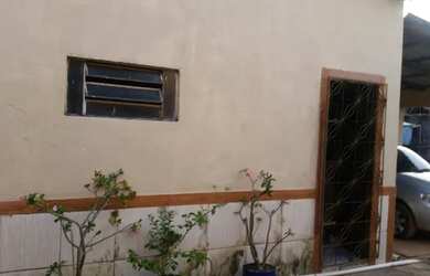 Imagem: A kitnet possui 1 Dormitório, 1 Banheiro, 1 Vaga na garagem