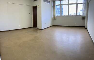 Imagem: O depósito possui 1 Vaga na garagem e 31m² de Área e está