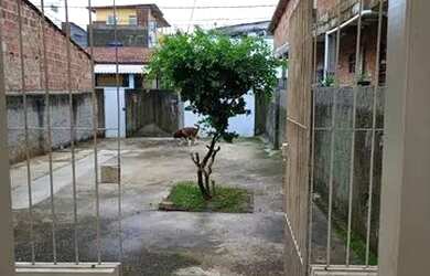 Imagem: A casa possui 2 Dormitórios, 1 Banheiro, 5 Vagas na garagem