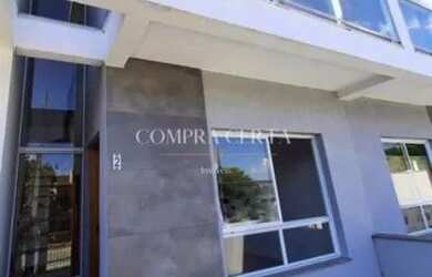 Imagem: A casa possui 2 Dormitórios, 1 Banheiro, 2 Vagas na garagem