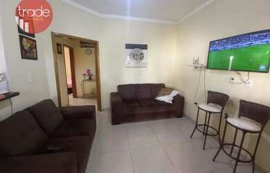 Imagem: A casa possui 2 Dormitórios, 2 Banheiros, 2 Vagas na garagem