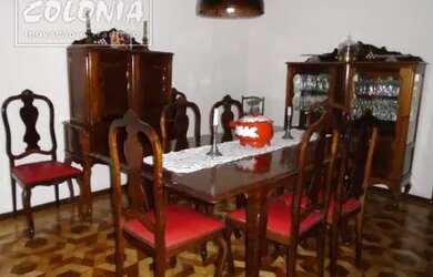 Imagem: A casa possui 3 Dormitórios, 4 Banheiros, 4 Vagas na garagem