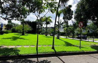 Imagem: O terreno possui 615m² de Área e está localizado em Parque