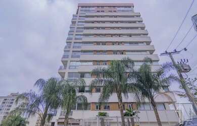 Imagem: O apartamento possui 2 Dormitórios, 3 Banheiros, 1 Vaga na