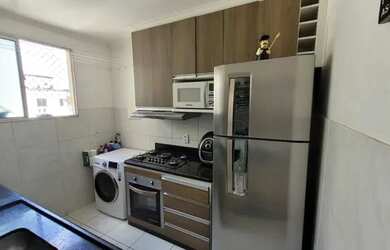 Imagem: O apartamento possui 2 Dormitórios, 1 Banheiro, 1 Vaga na garagem