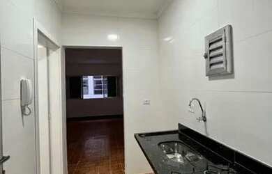 Imagem: A kitnet possui 1 Dormitório, 1 Banheiro, 1 Vaga na garagem