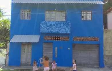 Imagem: A casa possui 4 Dormitórios, 4 Banheiros, 2 Vagas na garagem