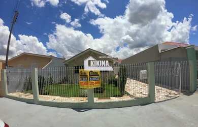 Imagem: A casa possui 3 Dormitórios, 1 Banheiro, 1 Vaga na garagem