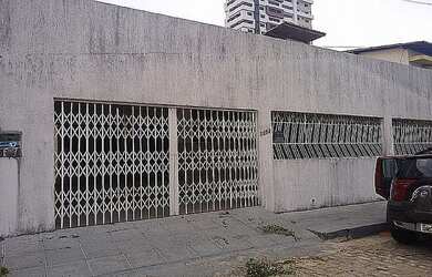 Imagem: A casa possui 5 Dormitórios, 5 Banheiros, 254m² de Área e