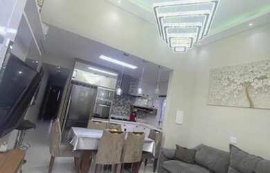 Imagem: A casa à venda possui 3 Dormitórios, 3 Banheiros, 2 Vagas