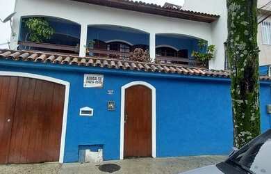 Imagem: A casa possui 2 Dormitórios, 1 Banheiro, 1 Vaga na garagem