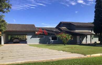 Imagem: A casa em condomínio possui 3 Dormitórios, 4 Banheiros, 5