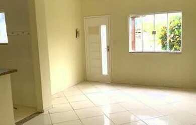 Imagem: A casa possui 2 Dormitórios, 2 Banheiros, 1 Vaga na garagem