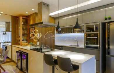 Imagem: O apartamento possui 3 Dormitórios, 5 Banheiros, 3 Vagas na