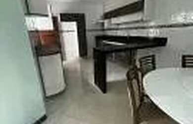 Imagem: A casa possui 2 Dormitórios, 2 Banheiros, 1 Vaga na garagem