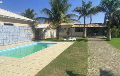 Imagem: A casa possui 1 Dormitório, 1 Banheiro, 5 Vagas na garagem